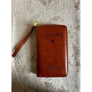 Charm Infinite Travel Wallet RFID Blocking Passport Holder Wristlet Cognac Brown